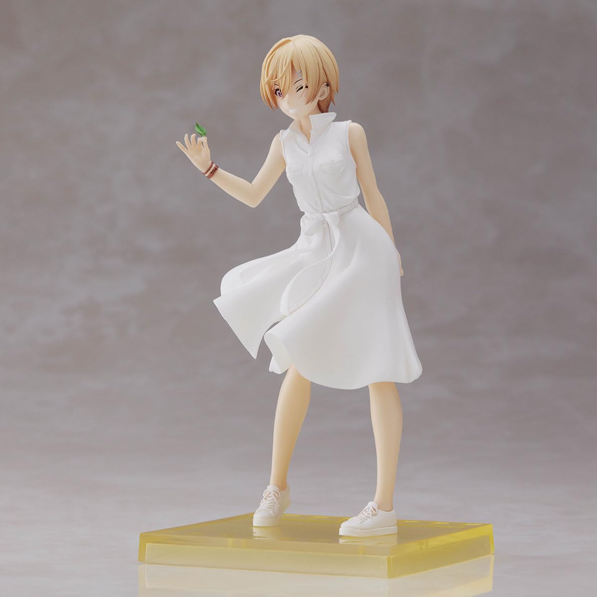 Emotional Lens - Juri Saijo Statue Medium, view 6