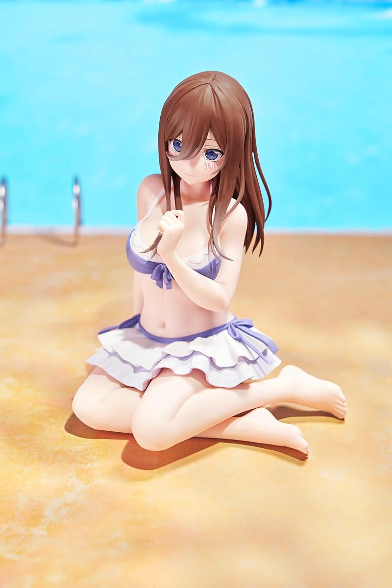 Miku Nakano, view 4